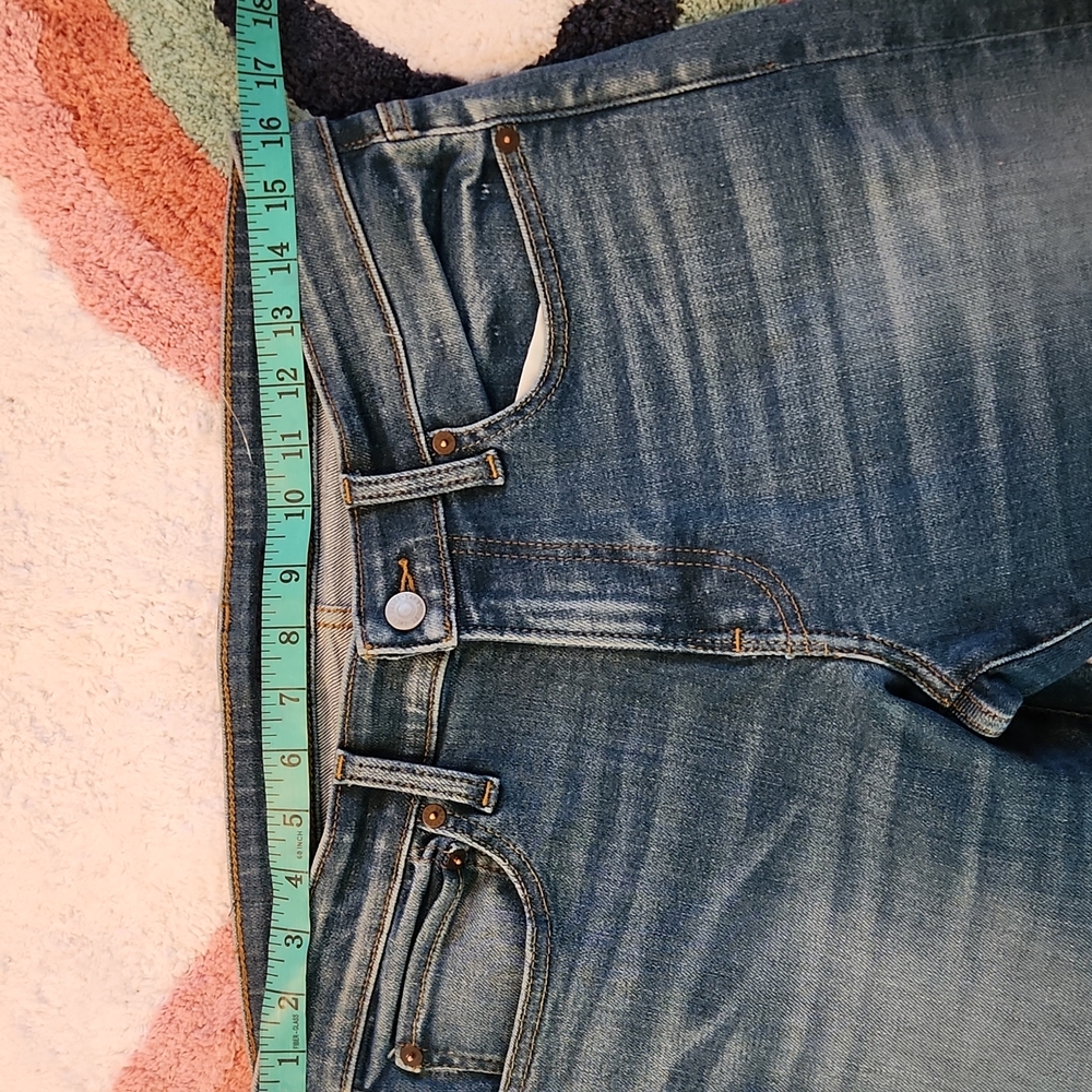 ***Lucky Brand distressed Jeans - Picture 3 of 11